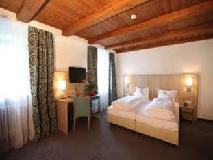 Schleuse Hotel 3*