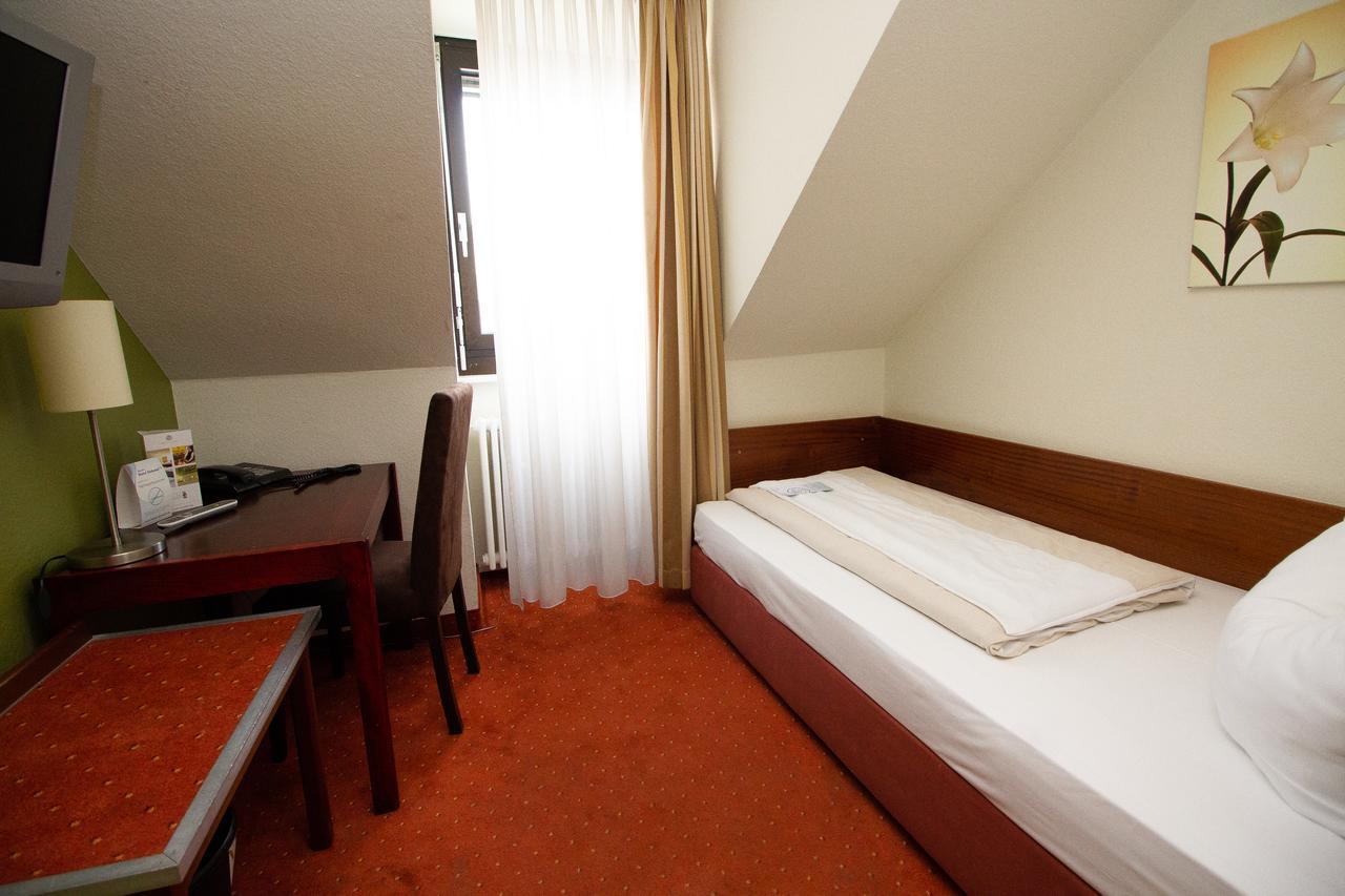 Hotel Dolomit Munich