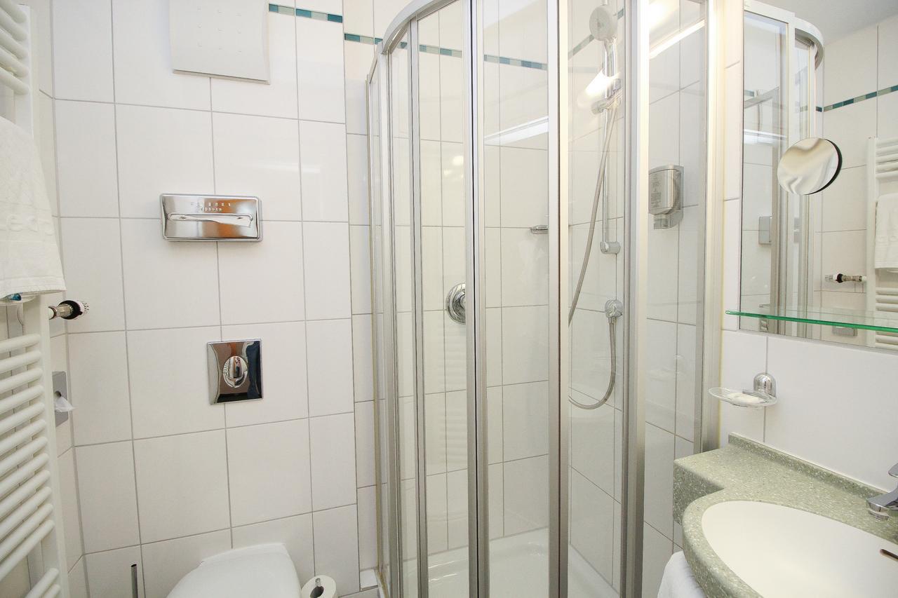 Leopold Hotel 3*