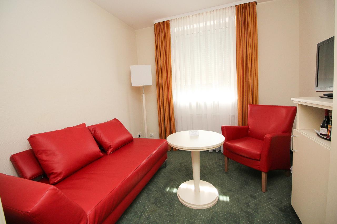 Leopold Hotel 3*