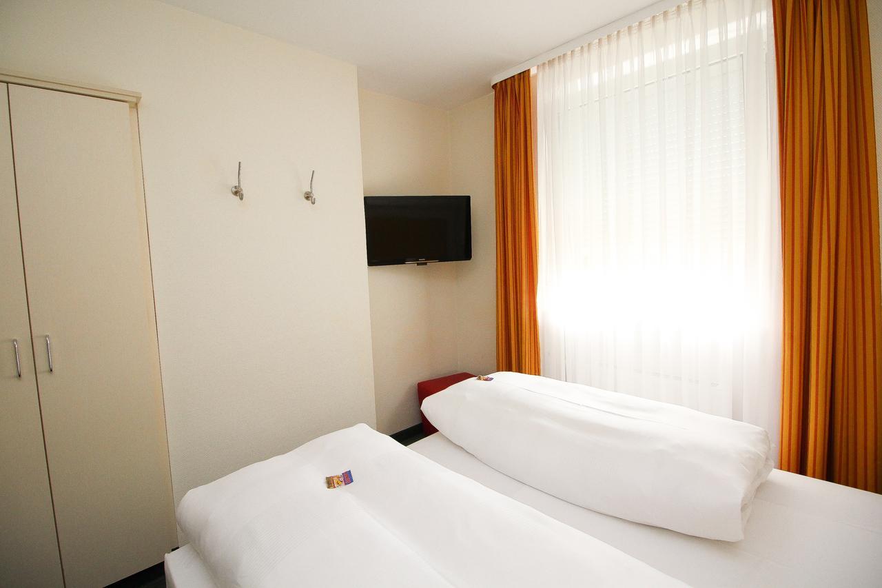 Leopold Hotel