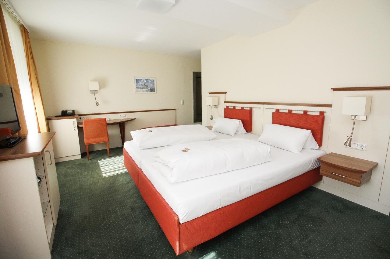 Leopold Hotel