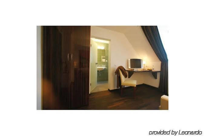 Helvetia Center 3* Munique