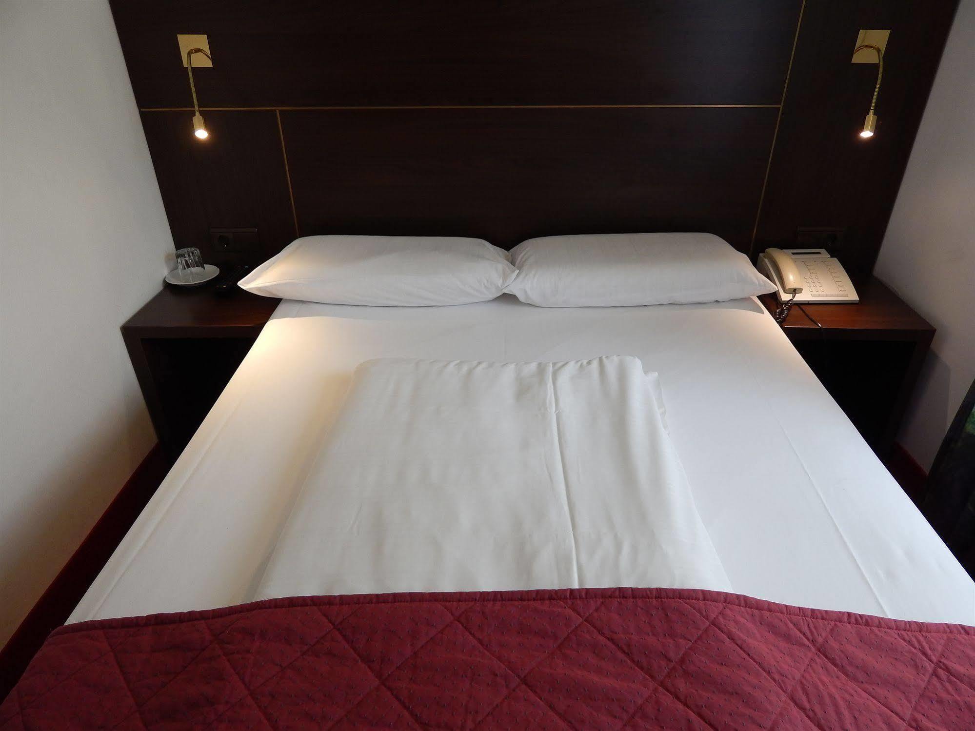 Hotel Montree 3*