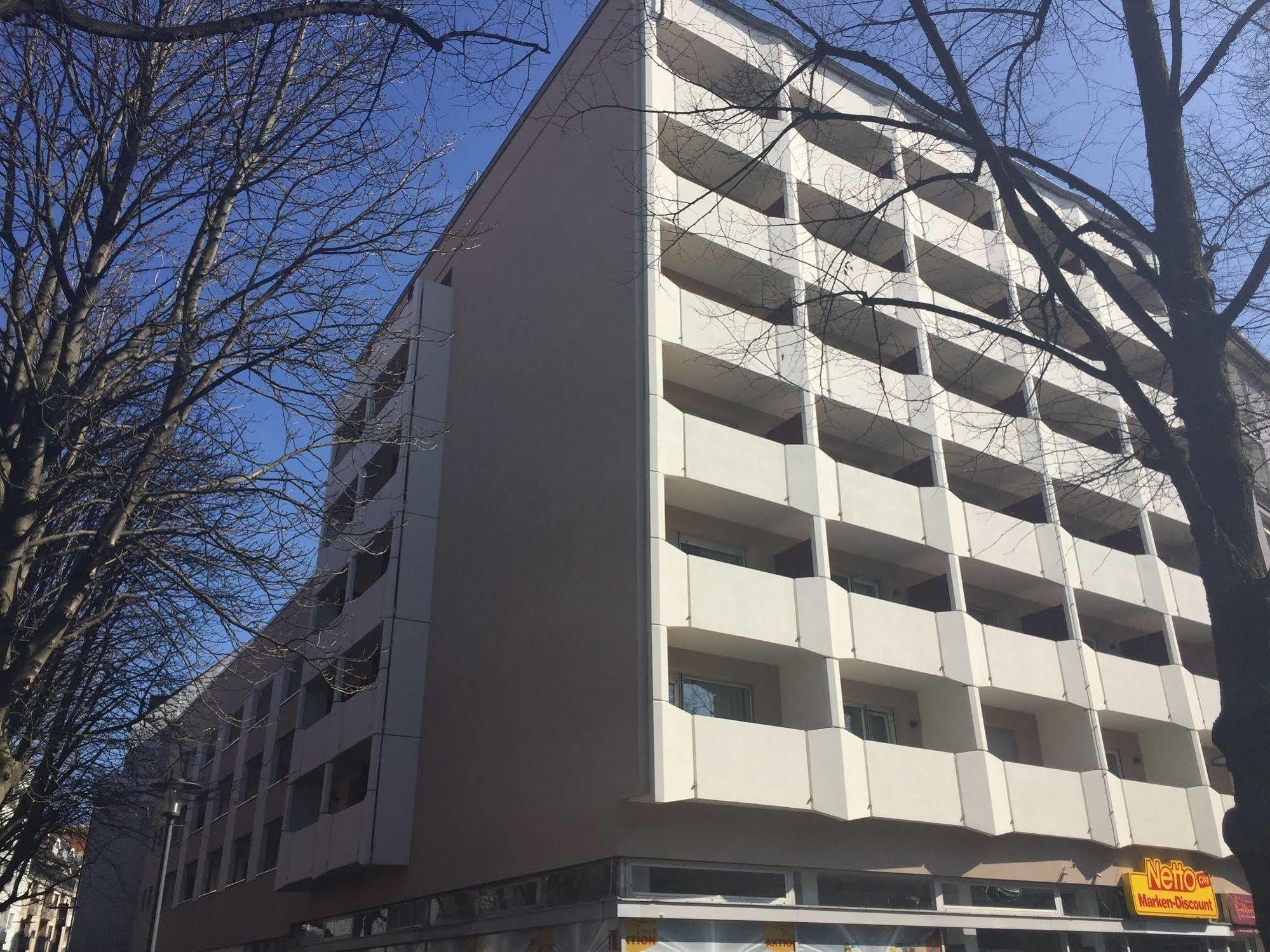 Frederics Schwabing 4*