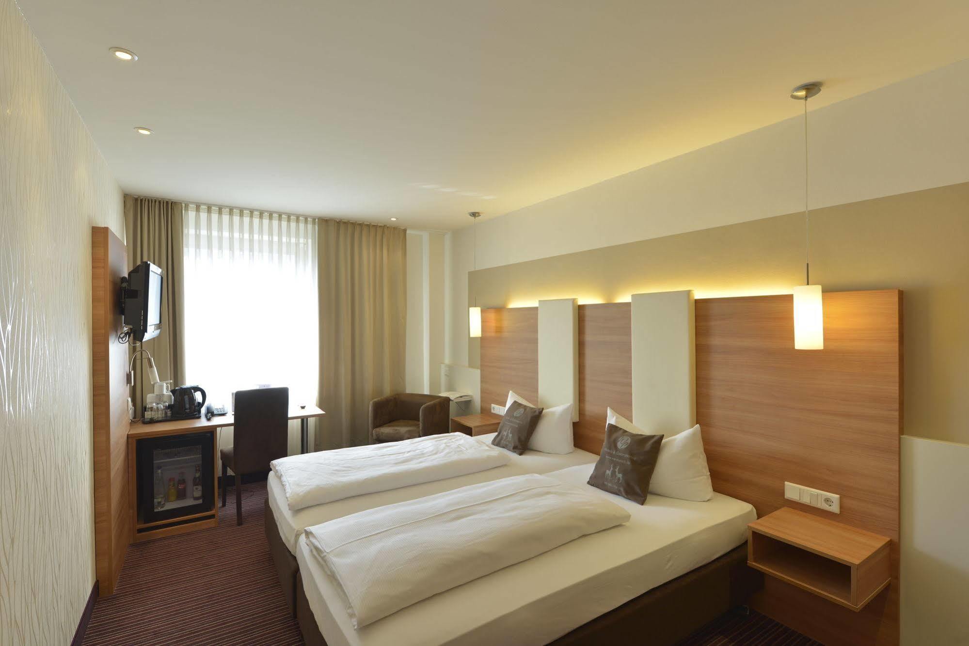 Cristal Hotel Munich