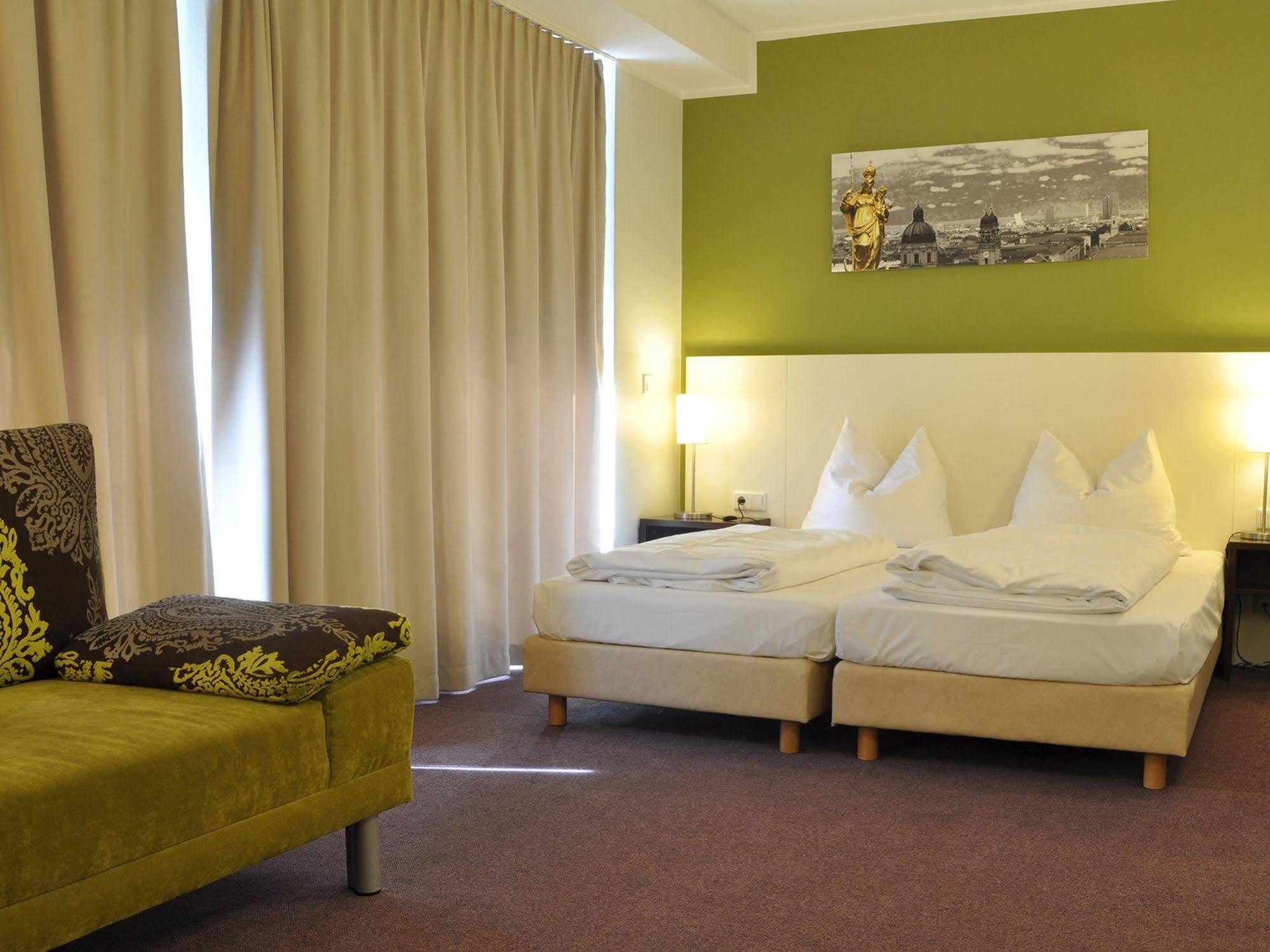 Hotel Dolomit