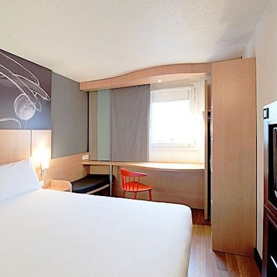 Ibis Ost Hotel 2*