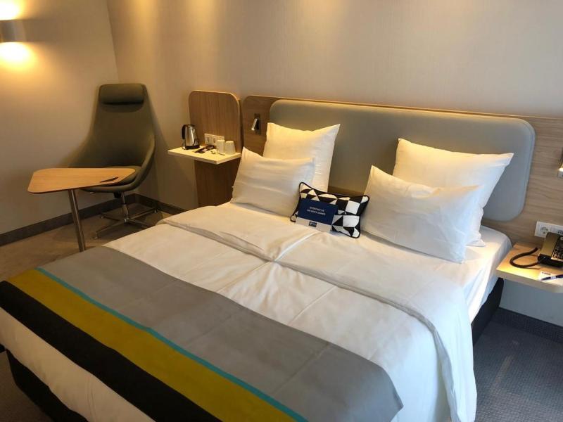 Express : - Ost Hotel