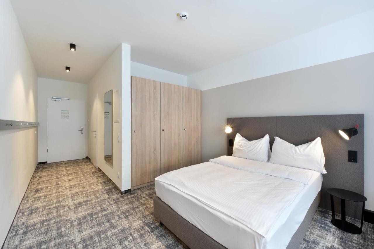 Wyndham Garden Messe Hotel 4*