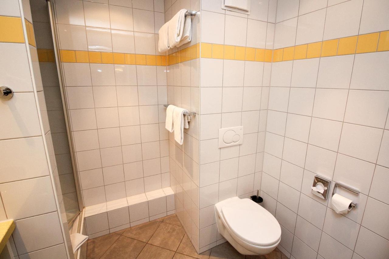 Hotel Gastehaus Am Rptc 3*