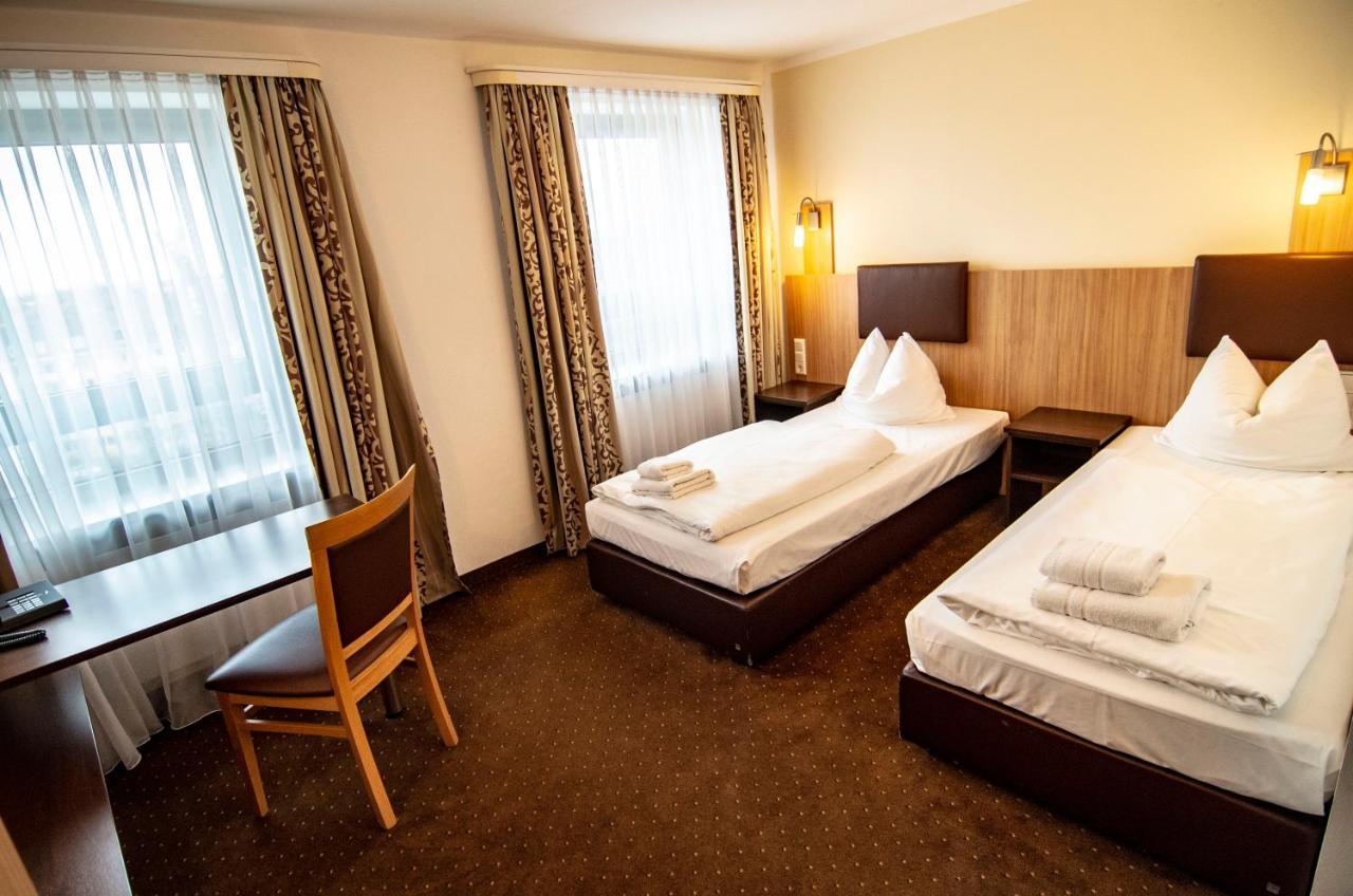 Ausbildungshotel St. Theresia 2* Munich