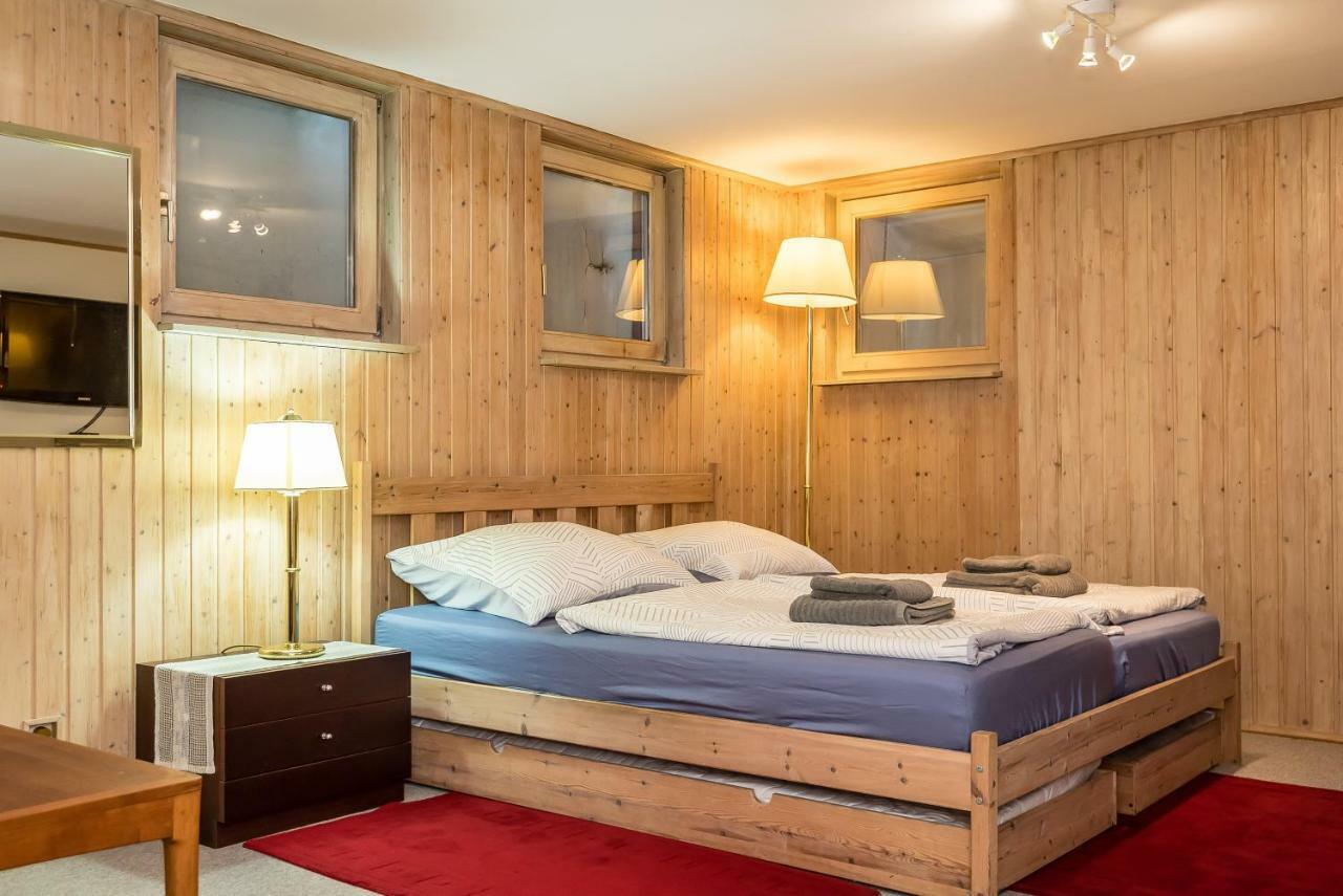 Zeevat Waldperlach Bed & Breakfast 2*
