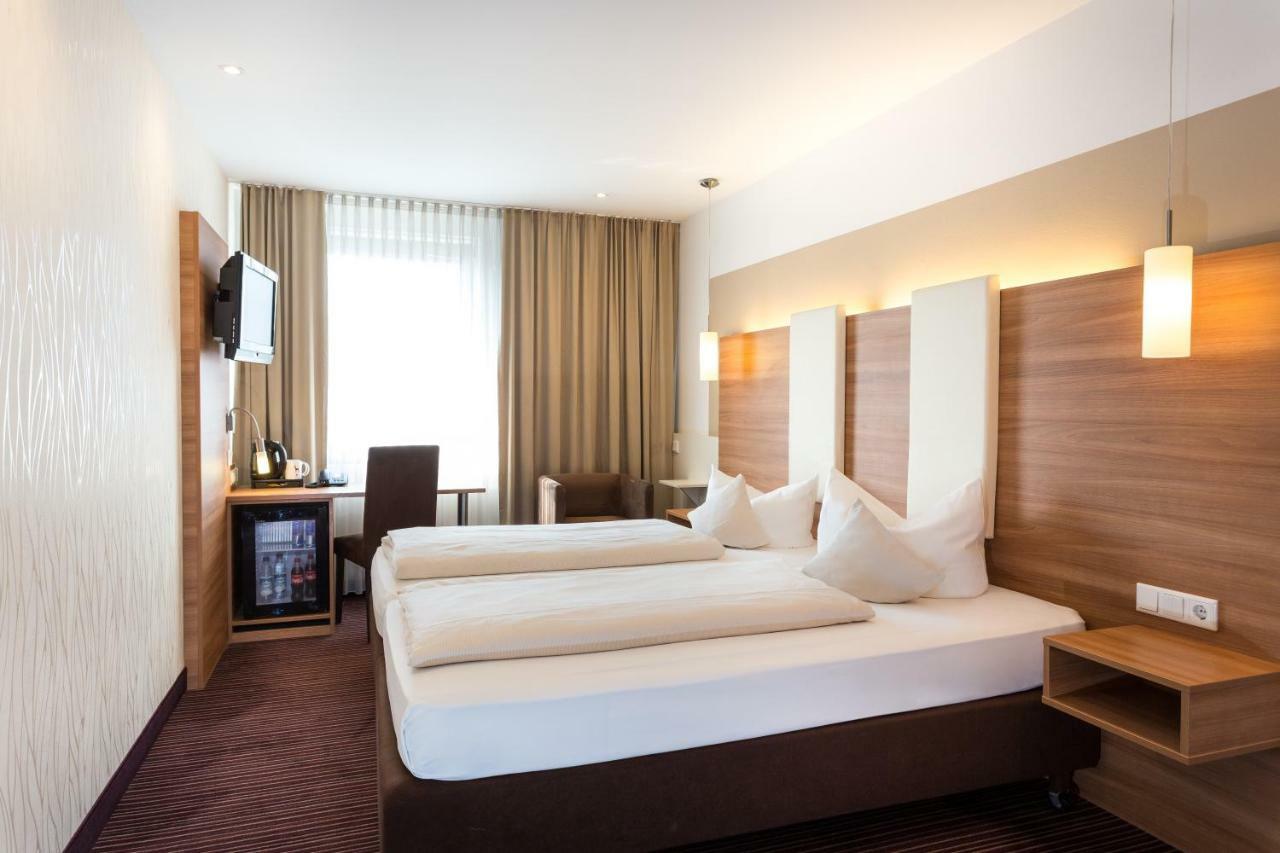 Cristal Hotel Munich