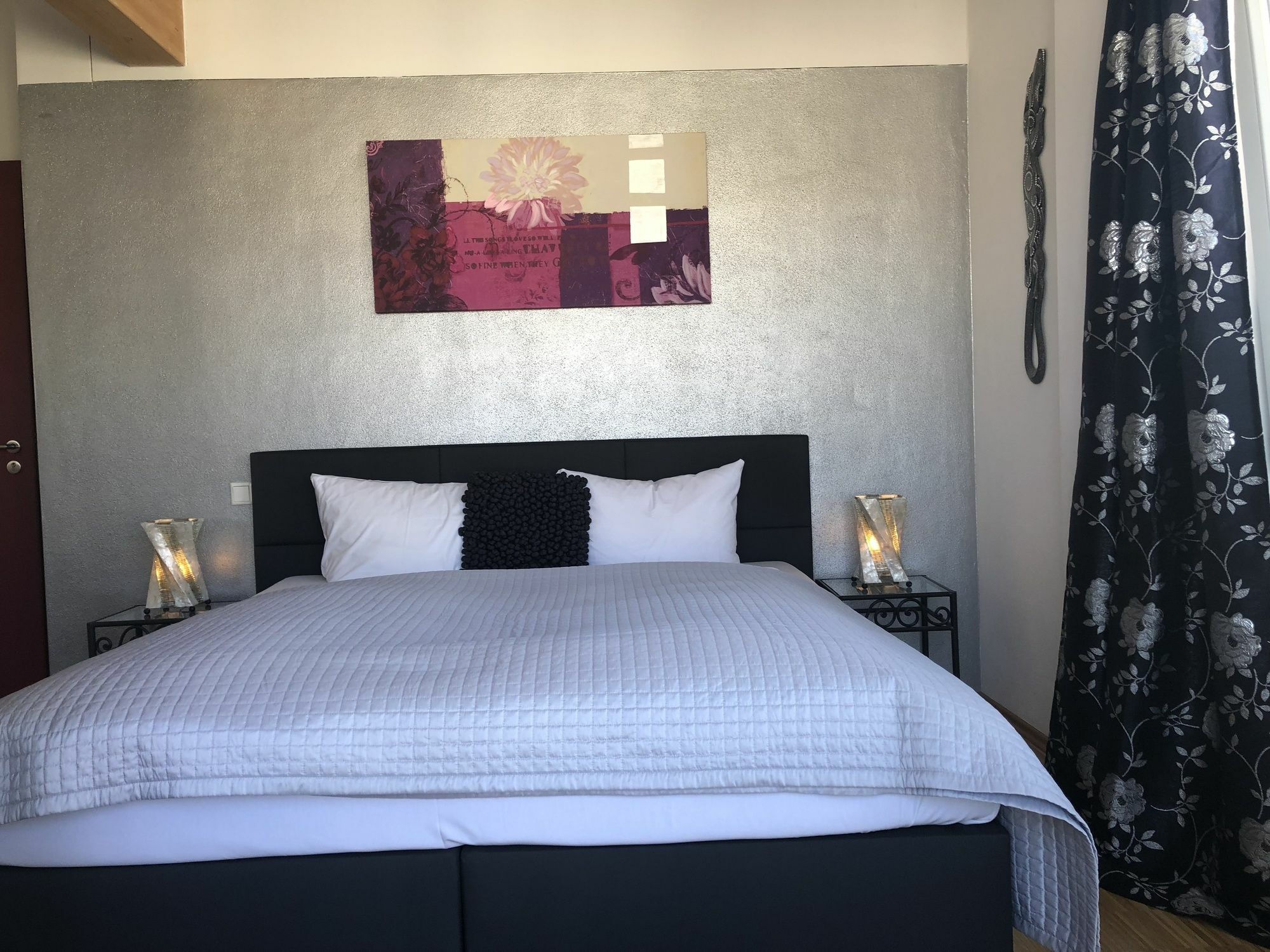 Boardinghouse Sunny Apartment