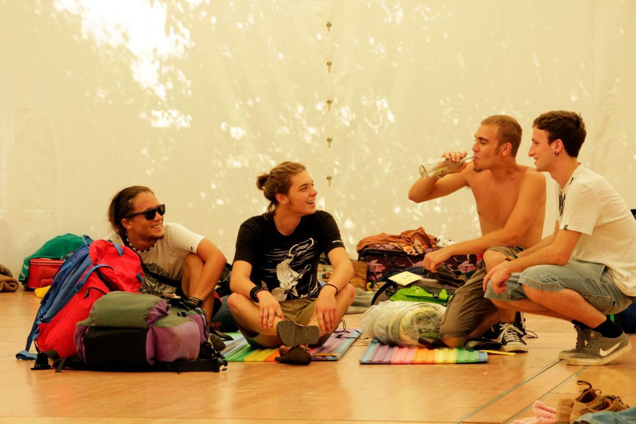 The Tent - Youth Only - Buchung Leider Nur Bis 30 Jahre Moeglich! Hostel *
