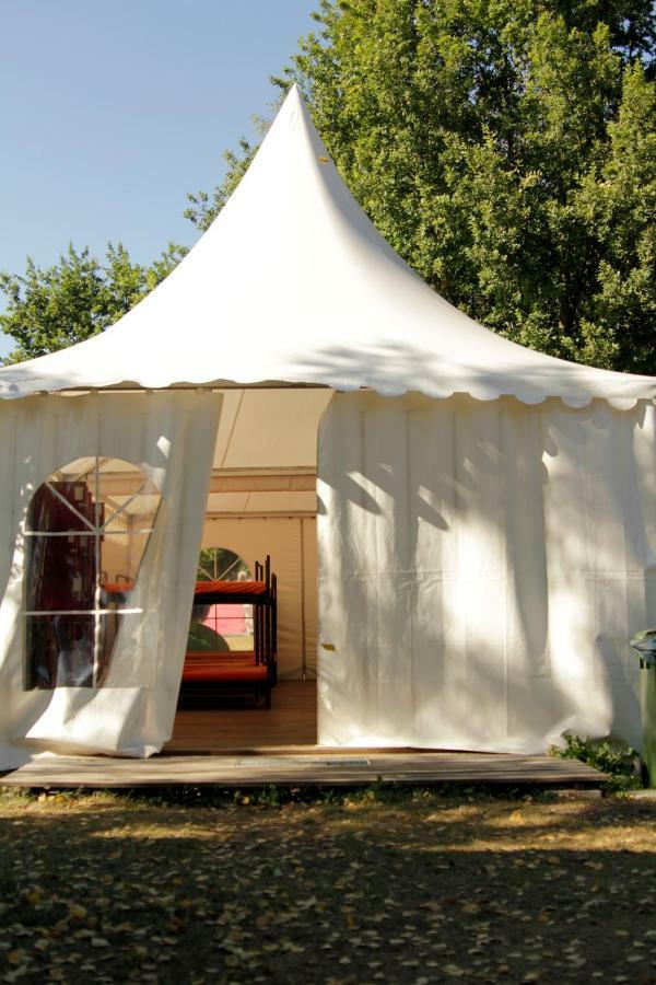 The Tent - Youth Only - Buchung Leider Nur Bis 30 Jahre Moeglich!