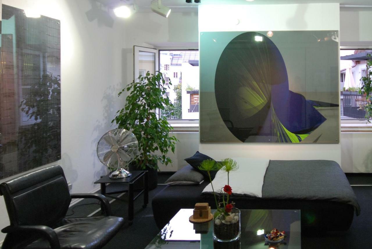Artist Schwabing Apartment Munich