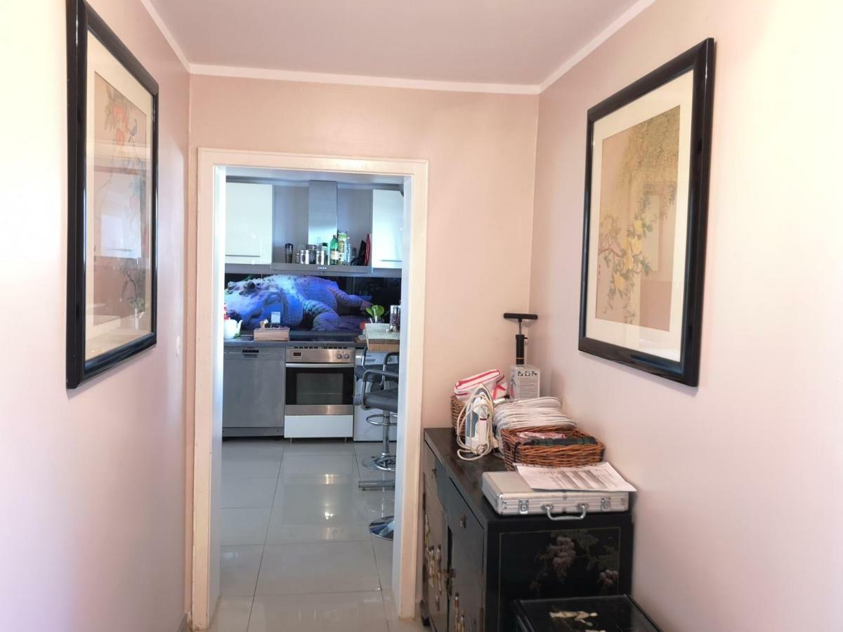 Near Underground Station Apartment *