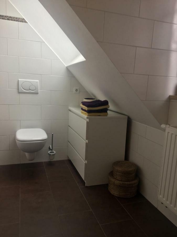 Helle Und Ruhige Dachgeschosswohnung *