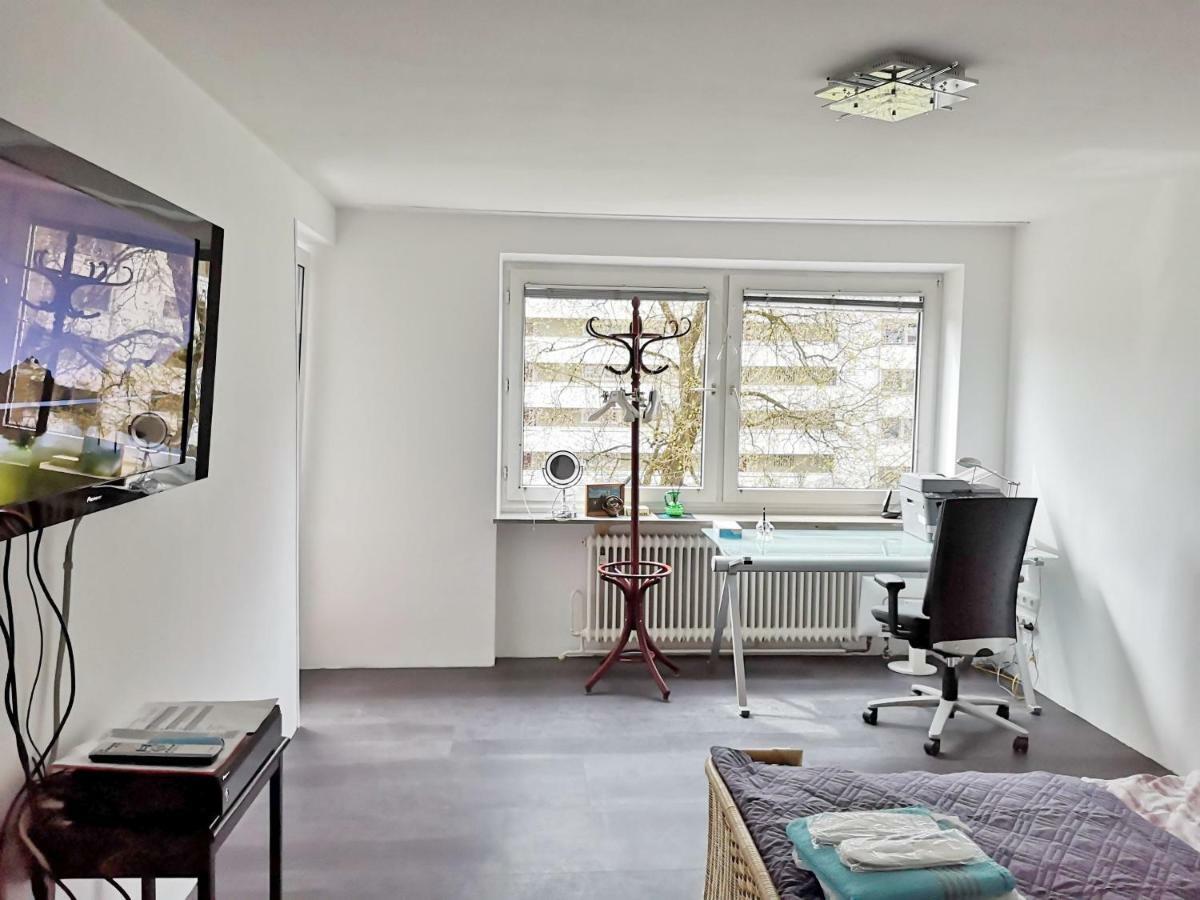 Near Underground Station Apartment *