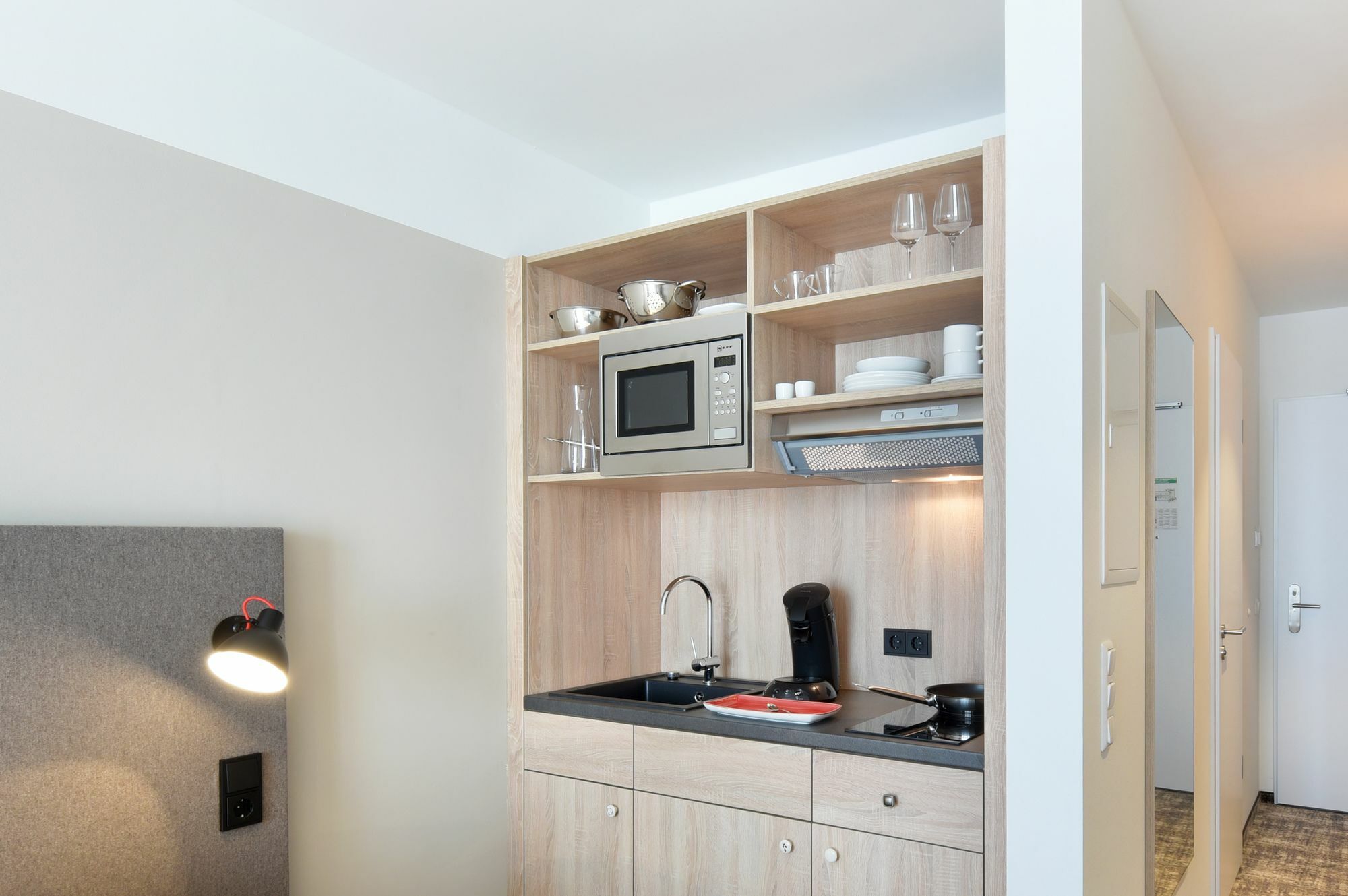 Wyndham Garden Messe Hotel 4*