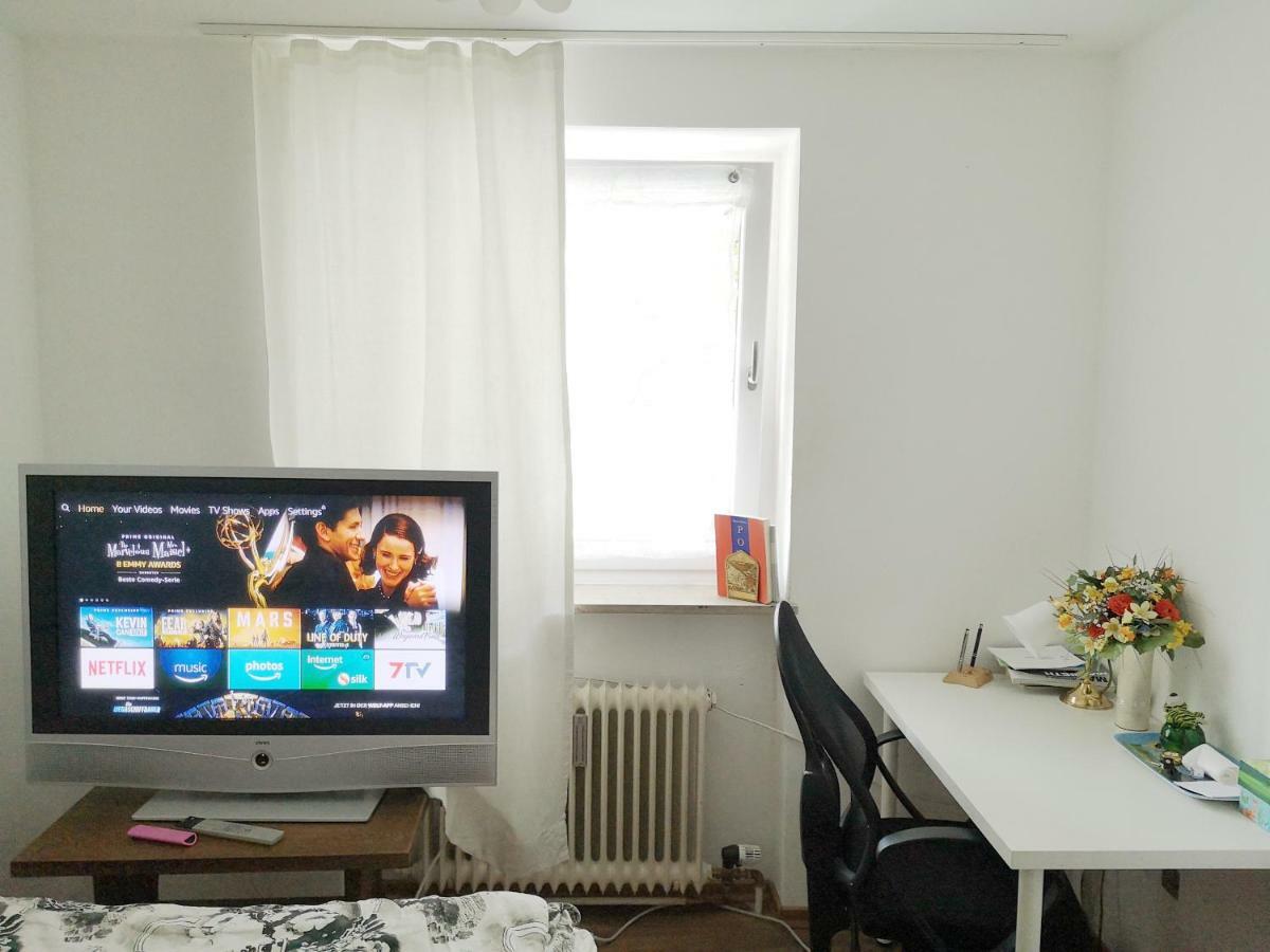 Near Underground Station Apartment *