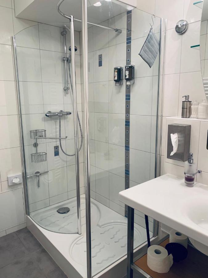 Private, Dog-friendly Room- Easy Access To City Centre And Trade Fair- Free Parking *