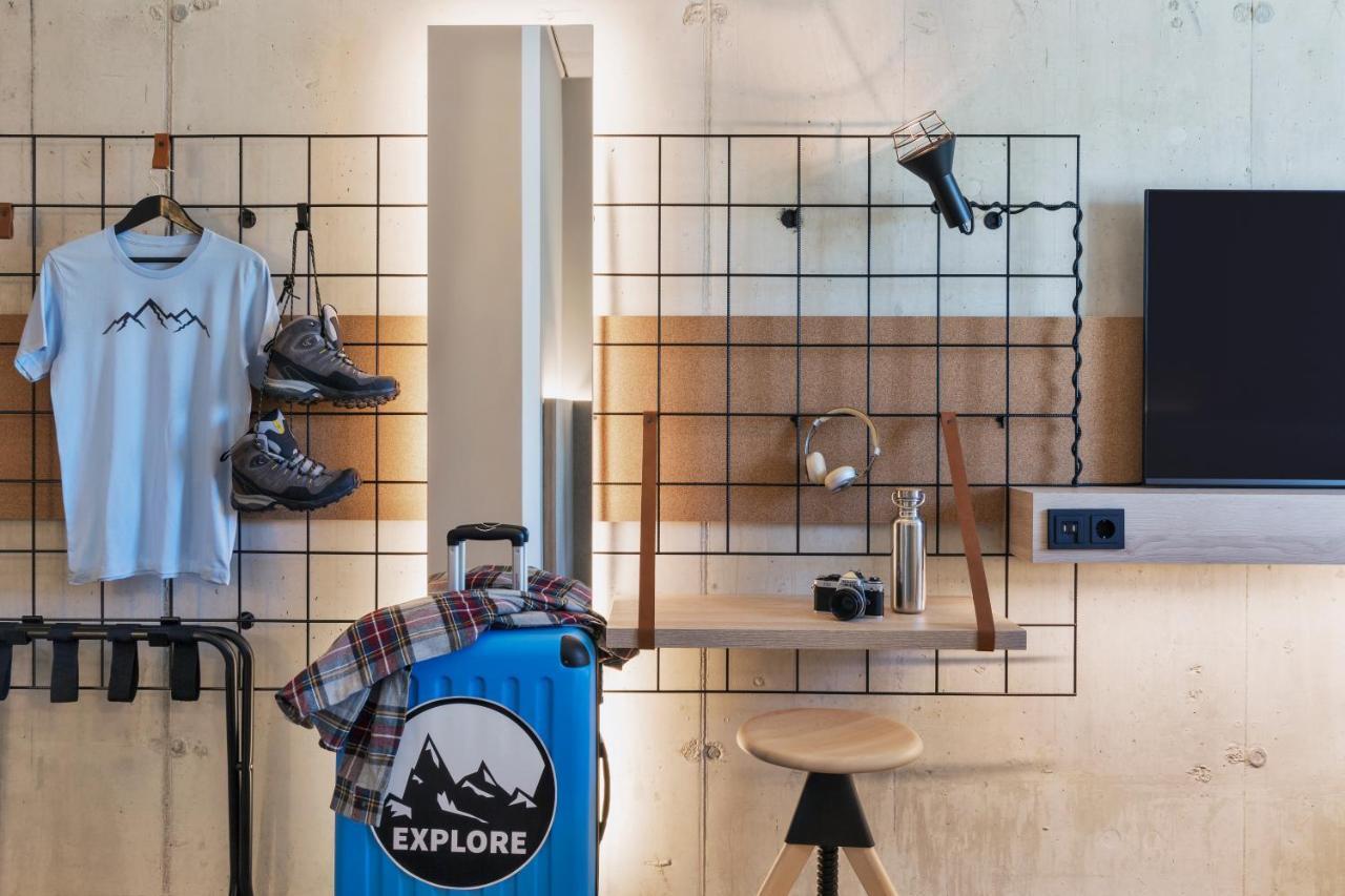 Moxy Ostbahnhof Hotel