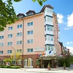 Park Hotel Laim Serviced Apartments
