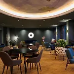 Hotel Rotkreuzplatz