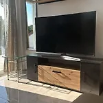 Two Rooms Apartment Near The S8 Train - Ideal For Workers - No Party