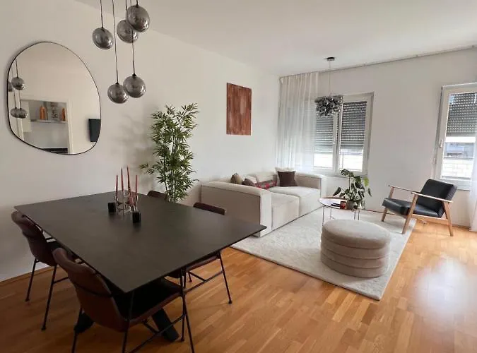 Modern 2-Room Apartment In The Heart Of Munich
