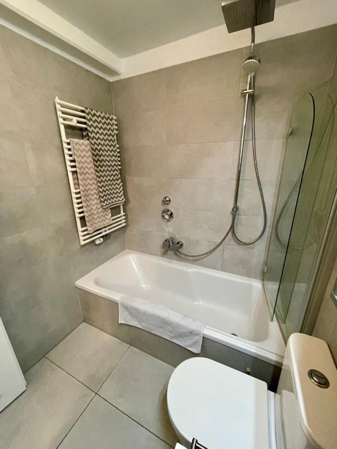 Wunderschoene 3 Zimmer Mitten In Schwabing Apartamento Munique