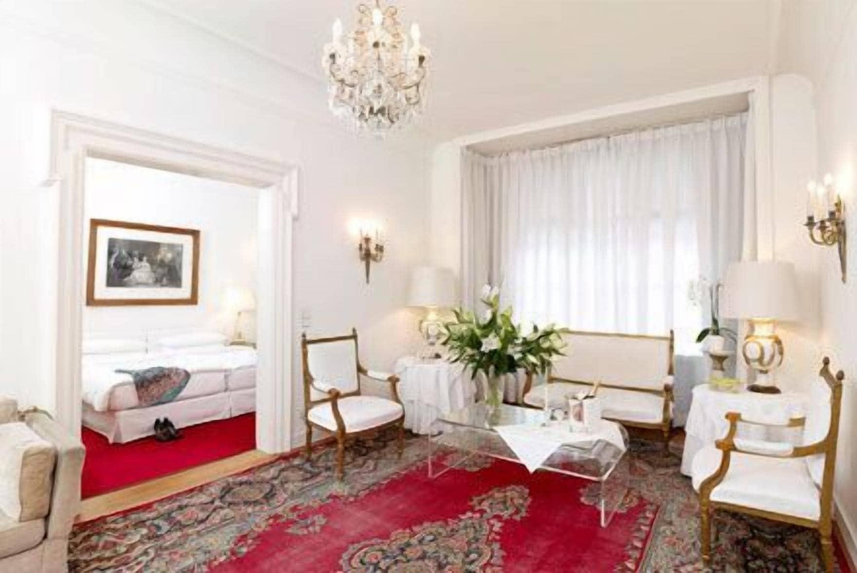 Hotel Opera