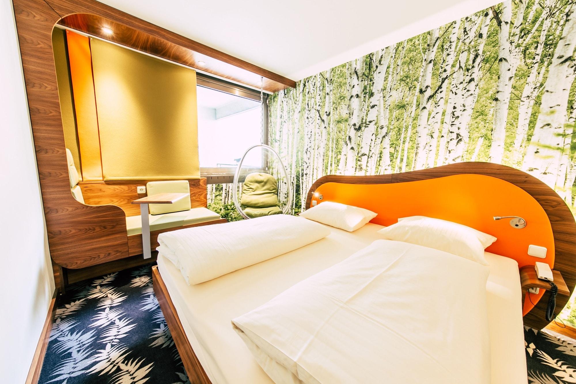 Cocoon Stachus Hotel 3*