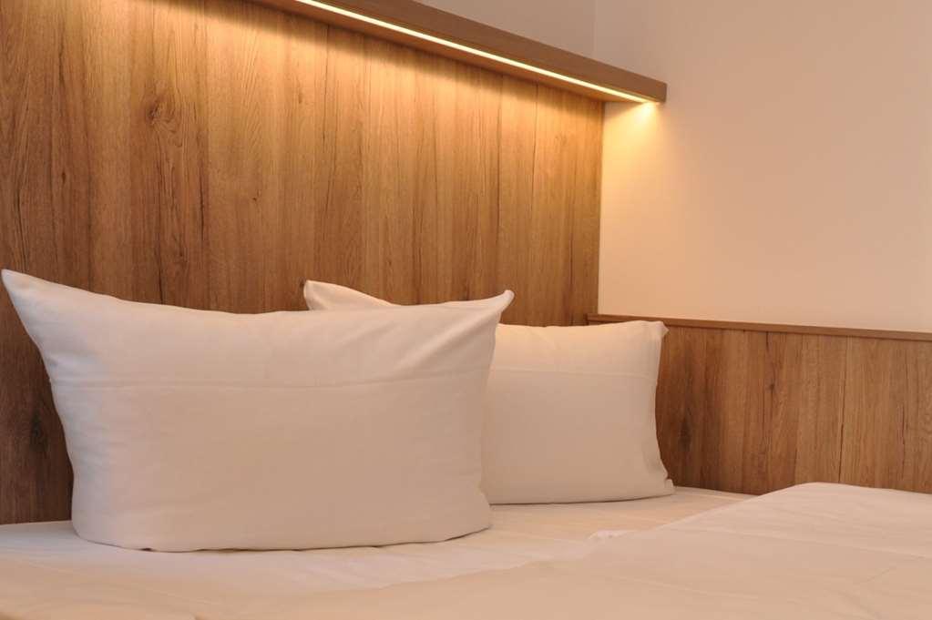 Perlach Allee By Blattl 3* Munich