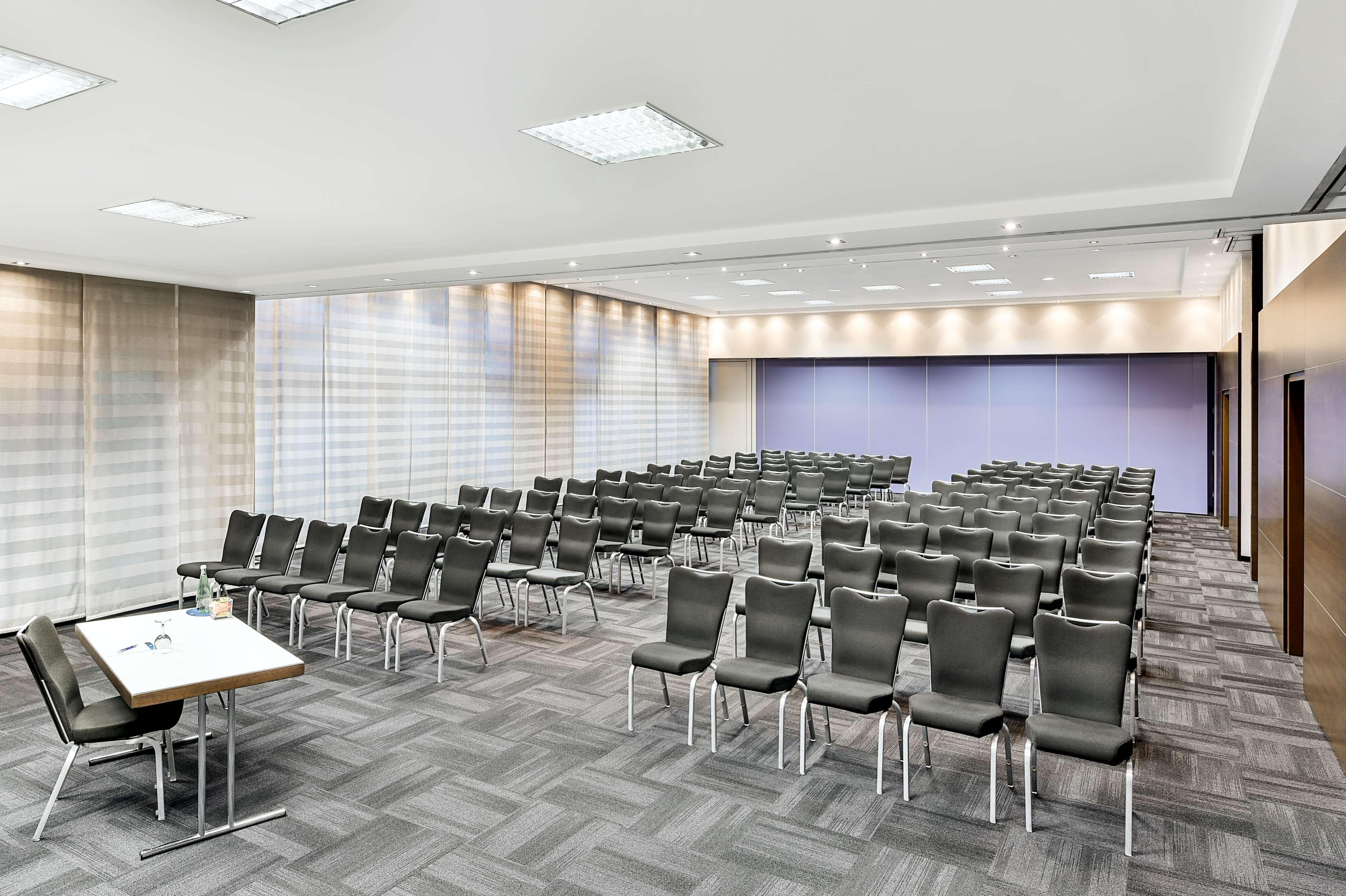 Nh Messe Hotel 4*