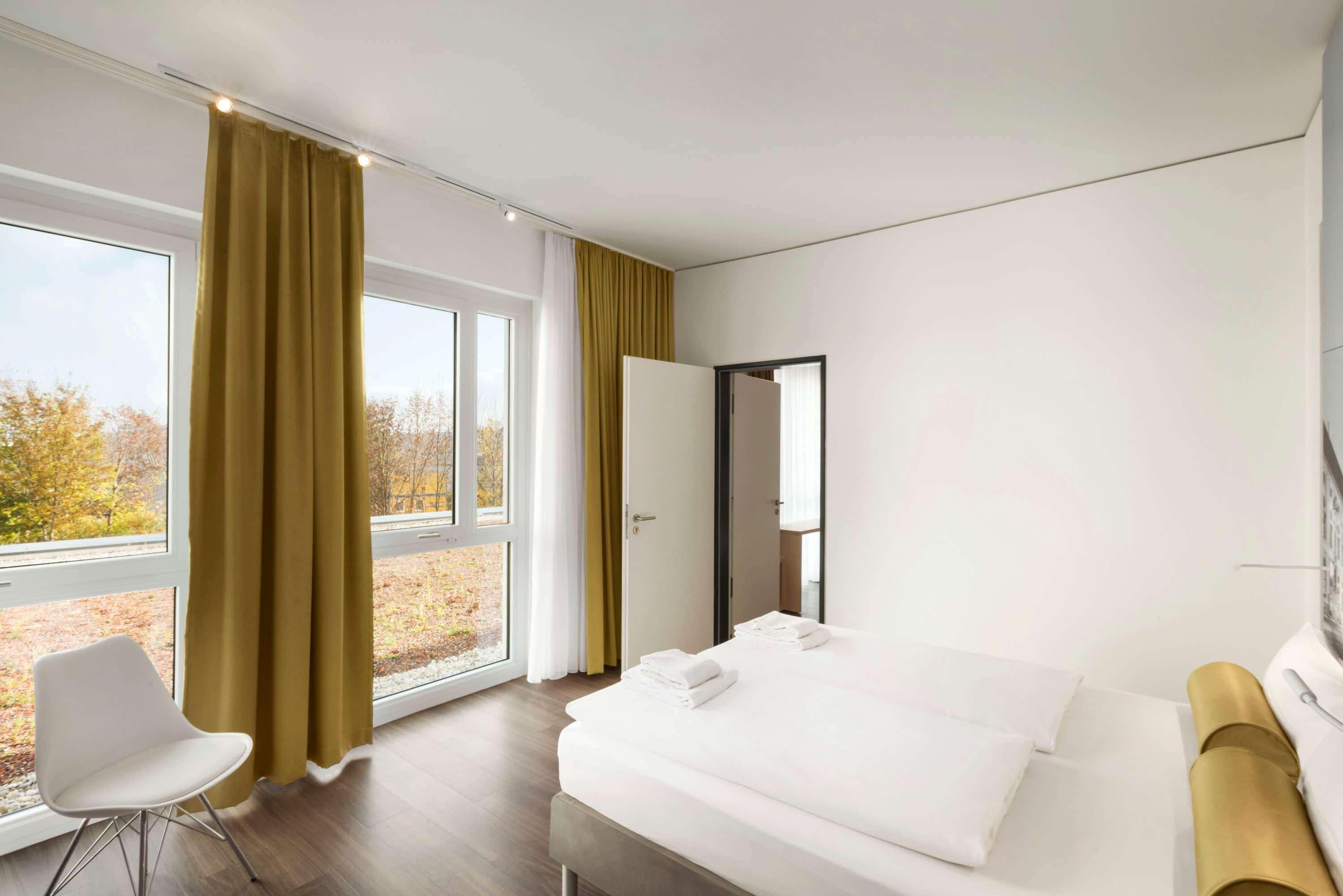 Super 8 By Wyndham Munich City North Hotel 3*