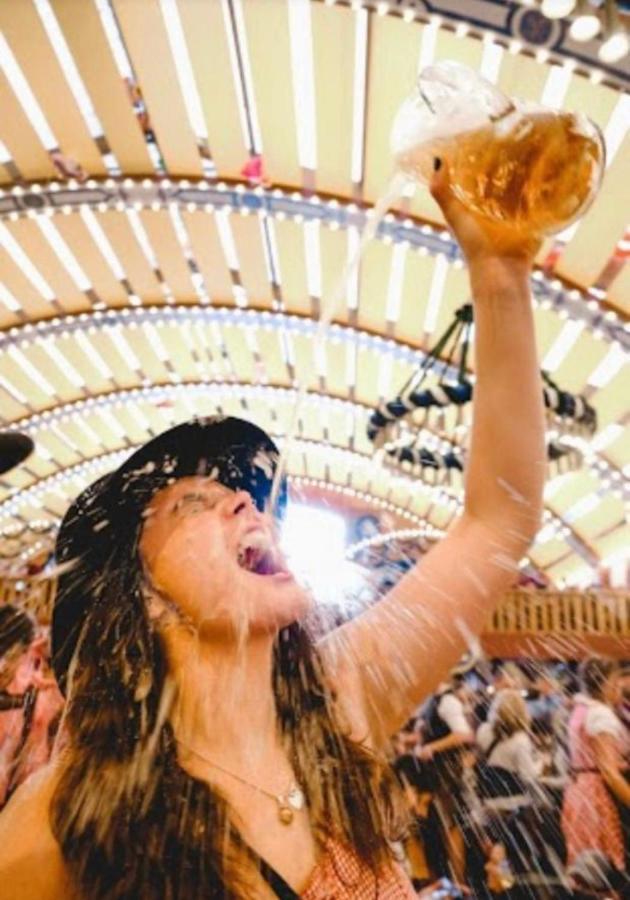 Allyouneed Oktoberfest Basic Camping München