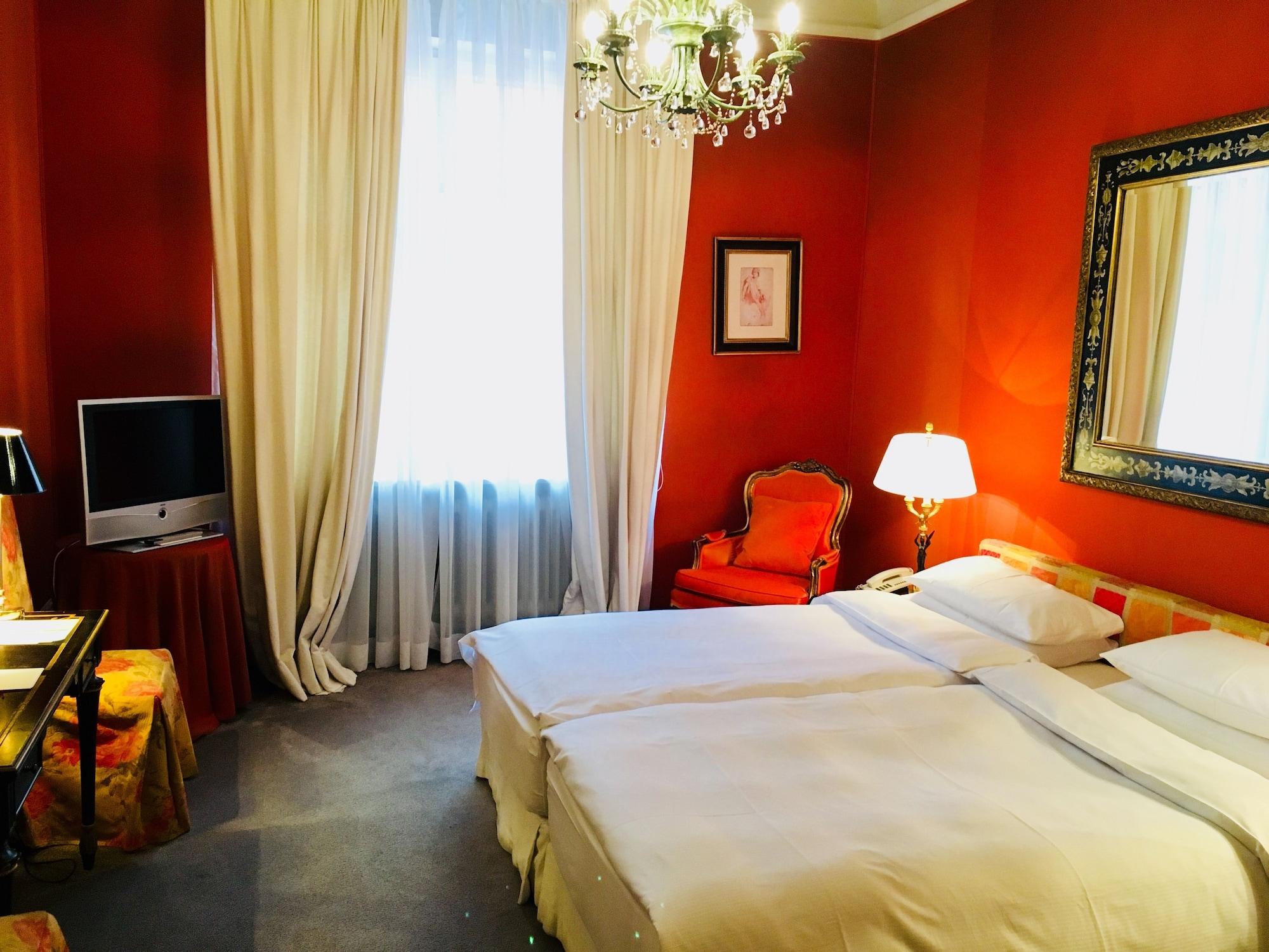 Hotel Opera