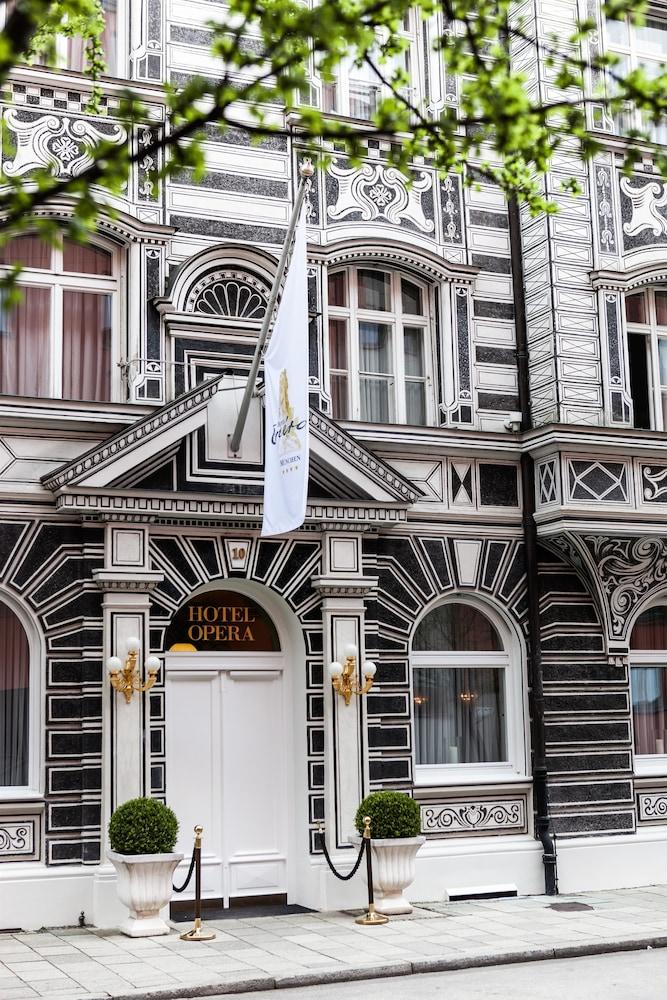 Opera Hotel