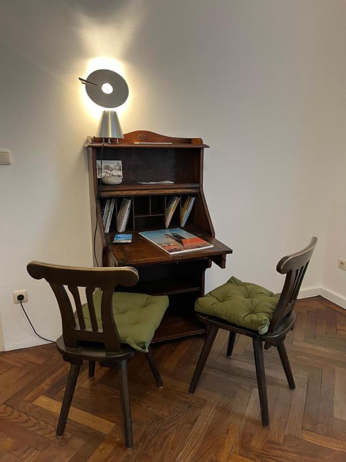 Wohnen Mit Kuenstlerflair In Apartment
