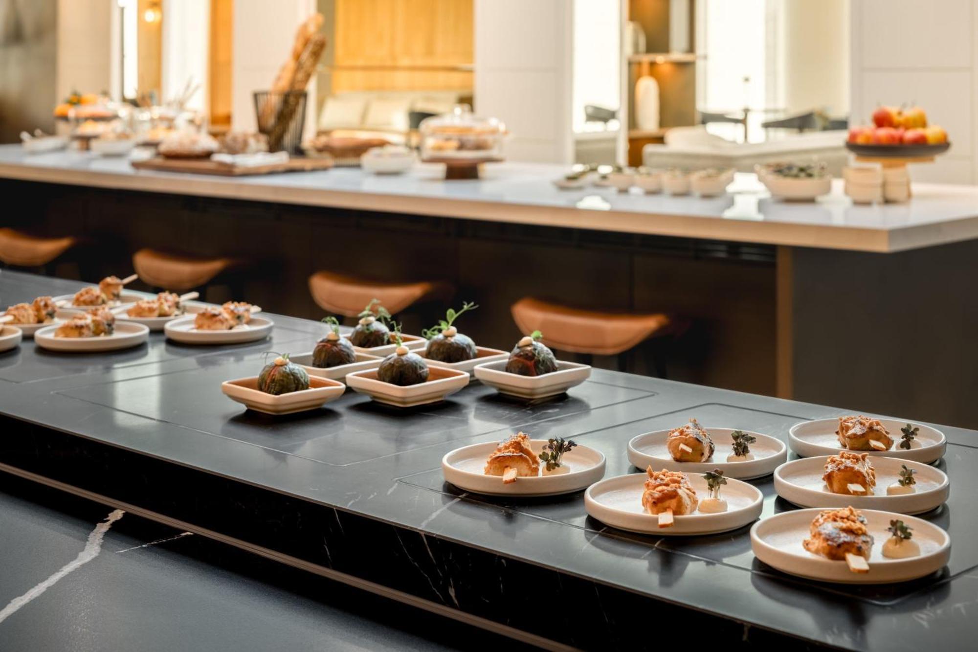Marriott West Hotel 4*