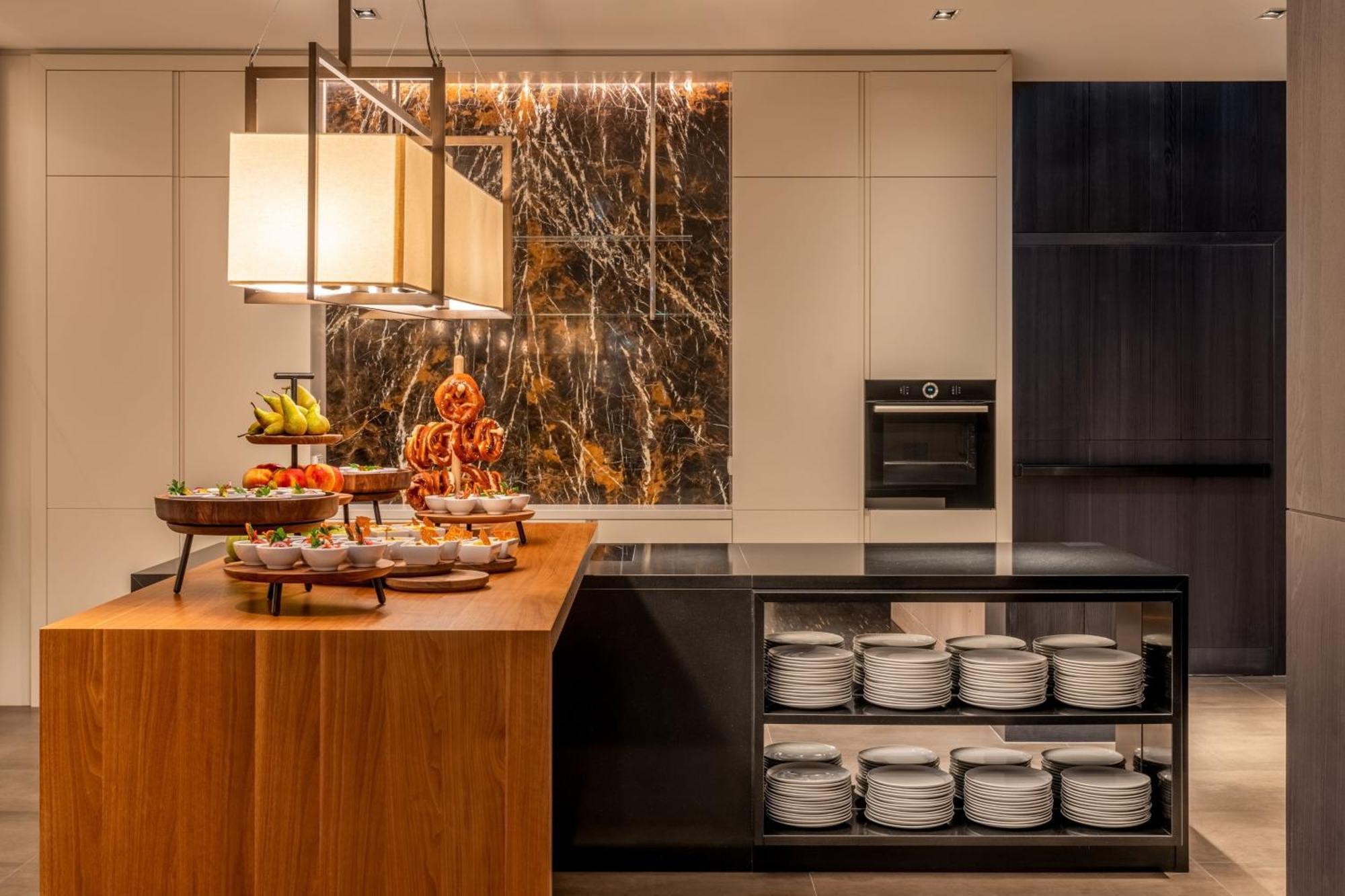 Hotel Marriott West 4*