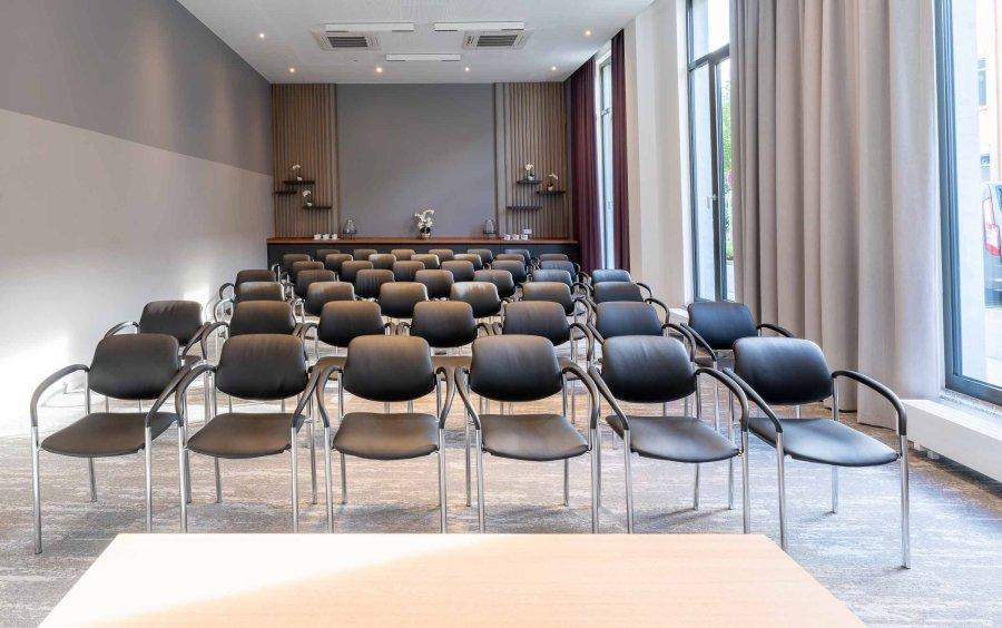 Plaza Premium Hotel