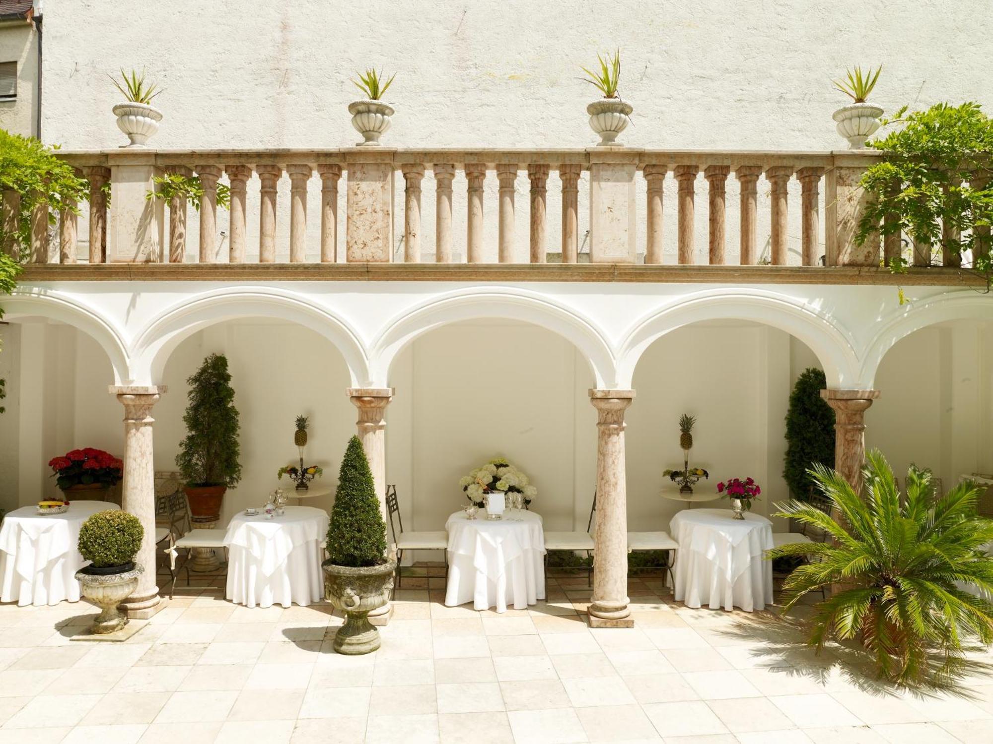 Hotel Opera 4*