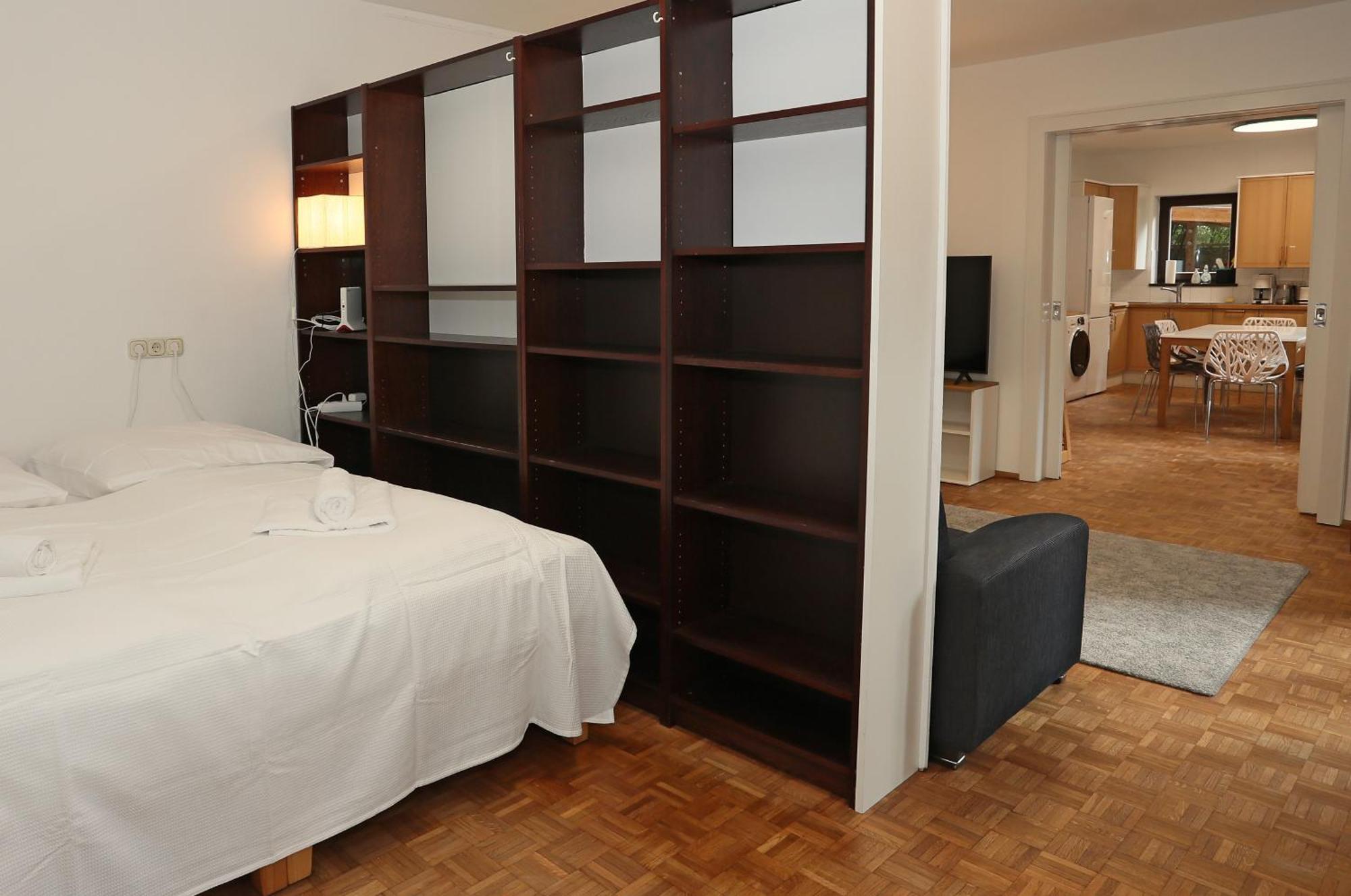 10 Min Subway U-bahn To Marienplatz 130 M2 - 4br - 2bath Munich