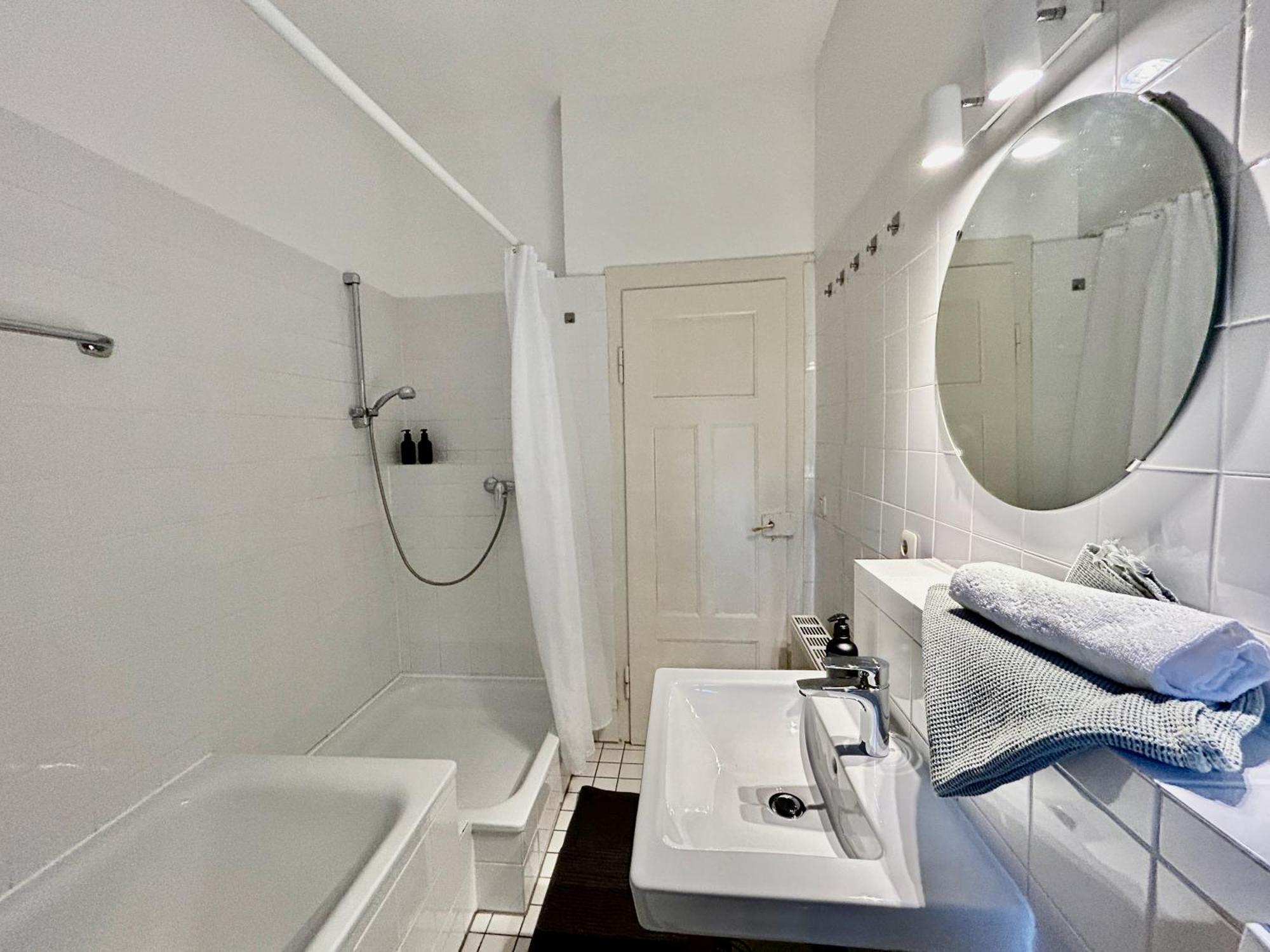 Apartment Wohnen Mit Kuenstlerflair In *