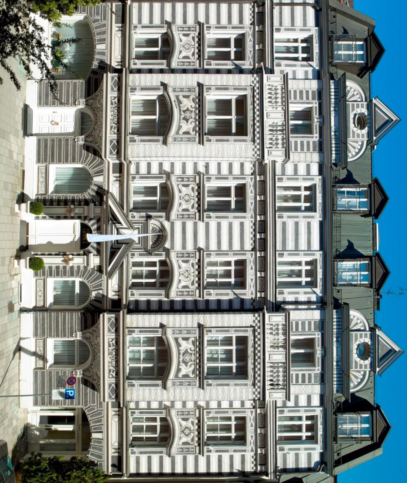 Opera Hotel 4*